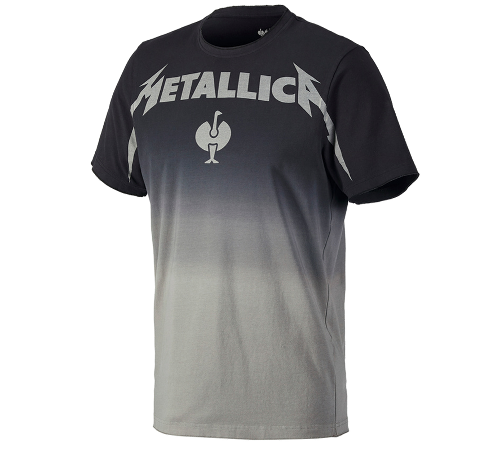 Clothing: Metallica cotton tee + black/granite