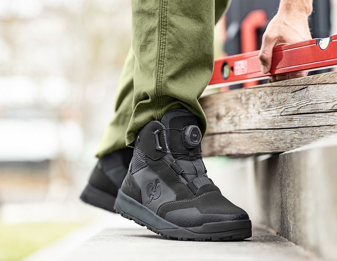 Safety Trainers: S7 Safety boots e.s. Murcia mid + carbongrey/black 1