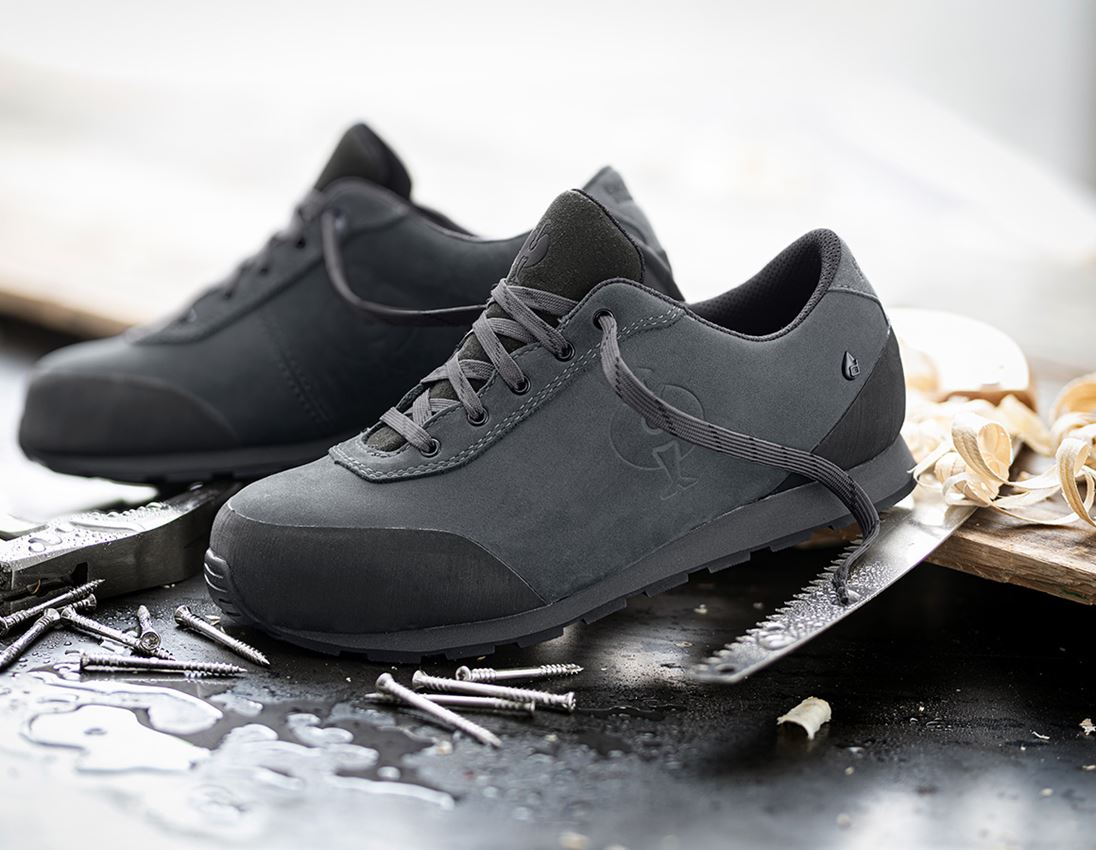 Safety Trainers: S7L Safety shoes e.s. Thyone II + carbongrey/black