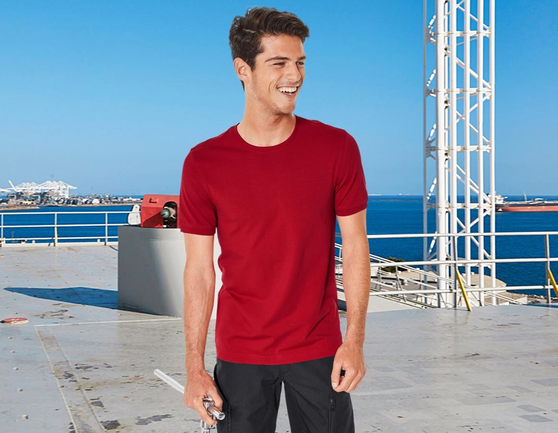 Topics: e.s. T-shirt cotton stretch, slim fit + fiery red