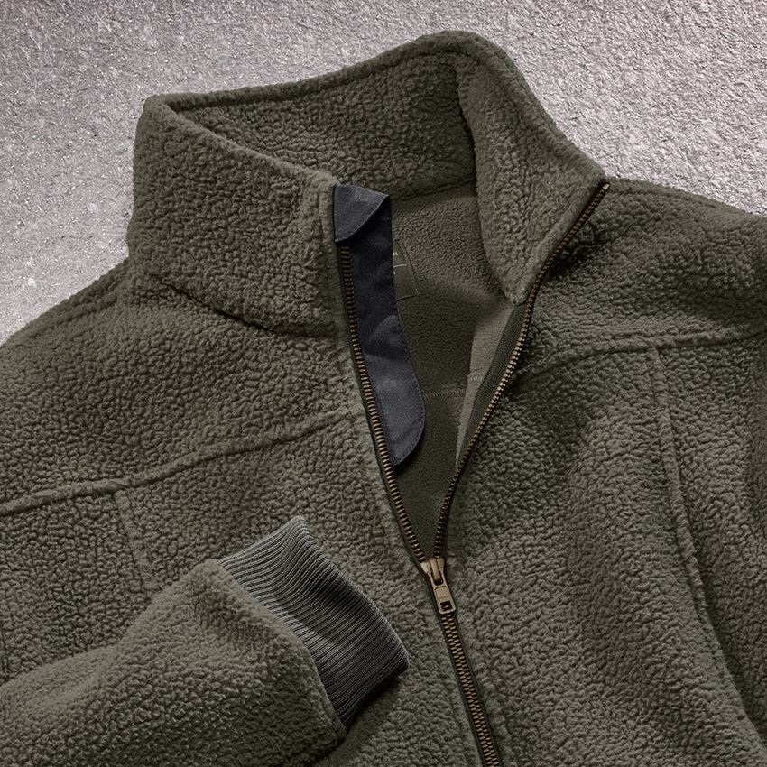 Topics: Faux fur jacket e.s.vintage + disguisegreen 2