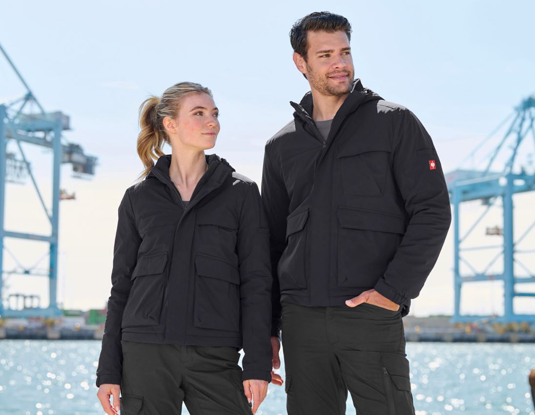 Topics: Winter jacket e.s.trail pure + black 9