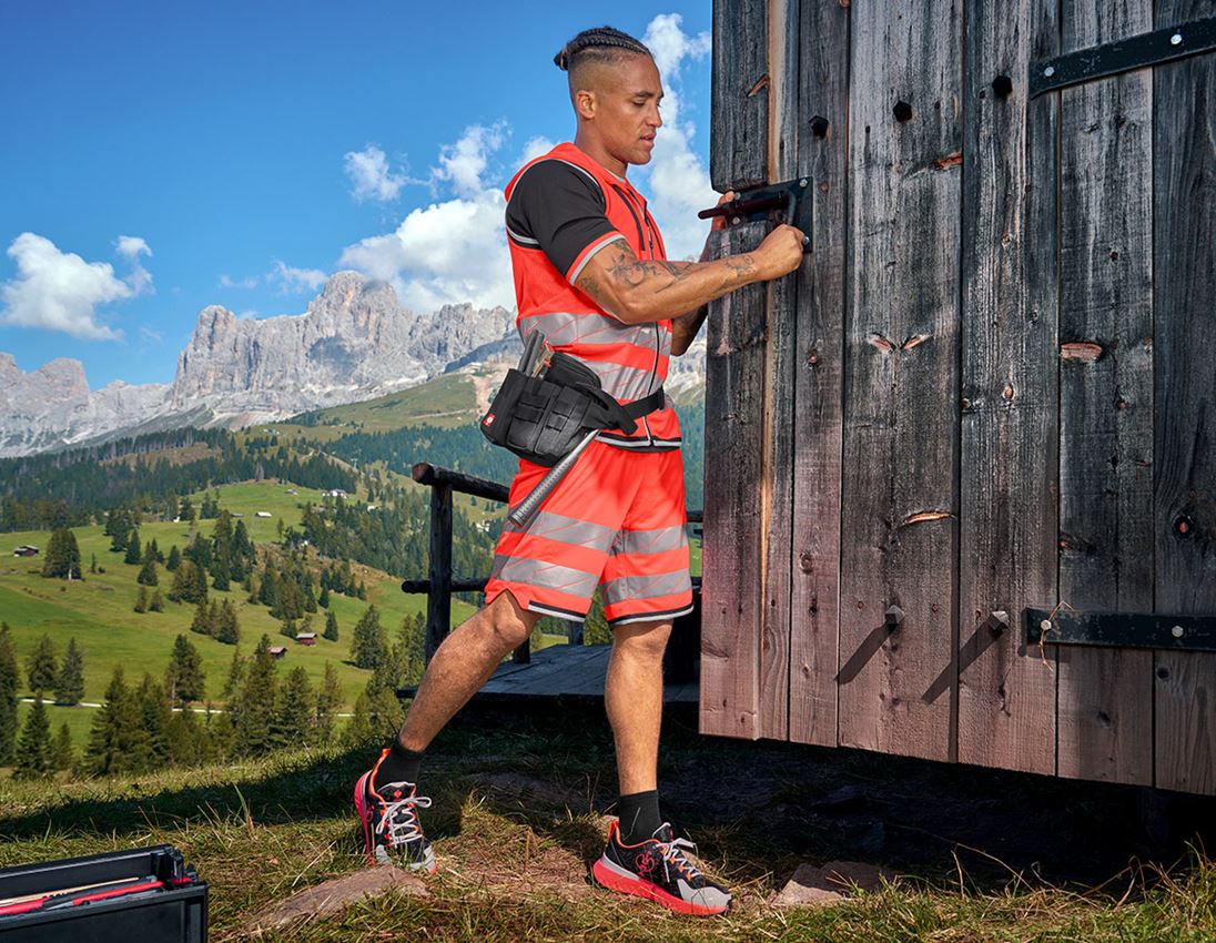 Clothing: High-vis functional shorts e.s.ambition + high-vis red/black 4