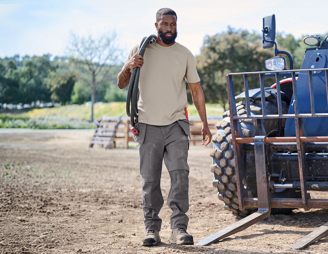 Topics: Worker trousers e.s.iconic tool-pouch + carbongrey 3