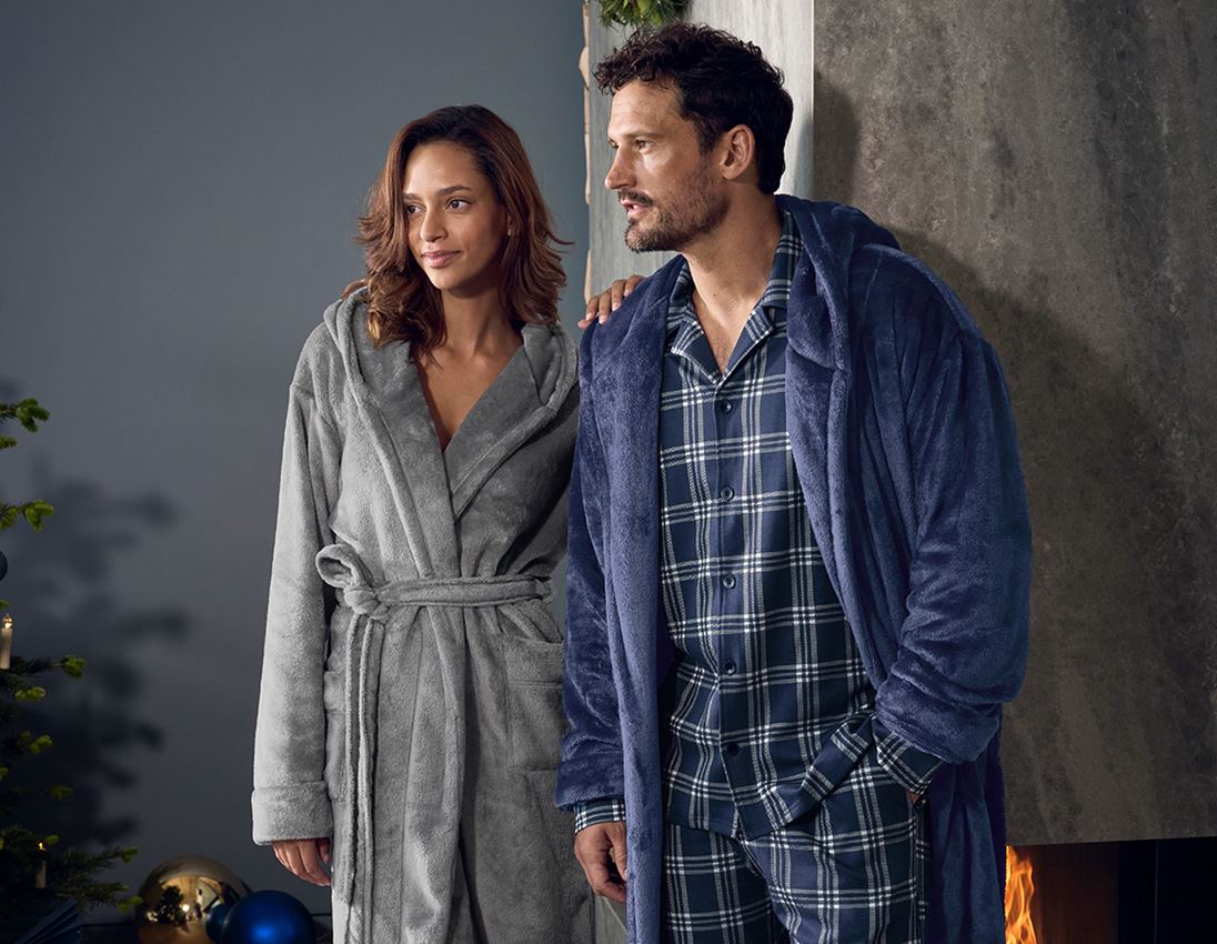 Accessories: e.s. Bathrobe + deepblue 1