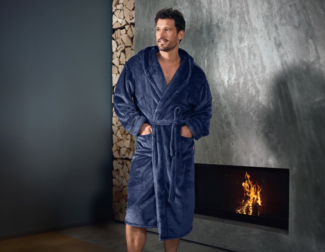 Accessories: e.s. Bathrobe + deepblue