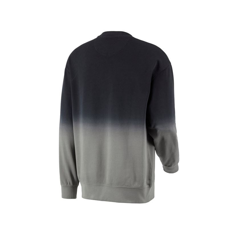 Clothing: Metallica cotton sweatshirt + black/granite 4