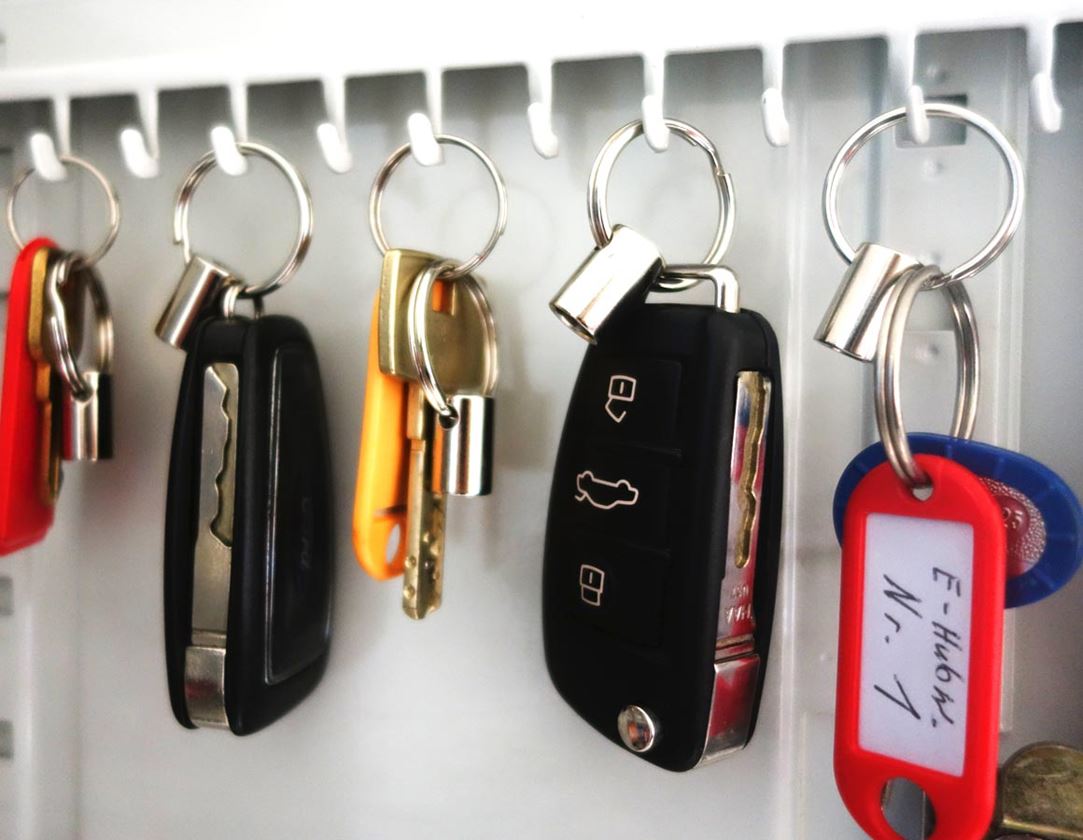 Storage: Key holder with connection 1